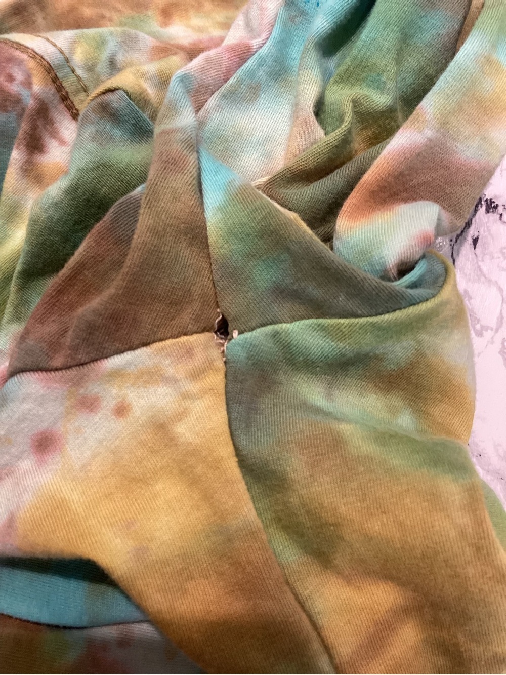 NWT Tie-Dye Peace & Love Graphic Hoodie Crop Top - Picture 3 of 4